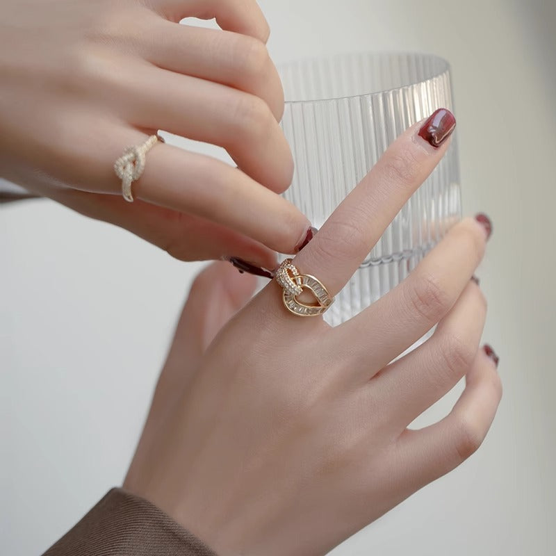 Fashion Micro-inlaid Zircon Ring Women